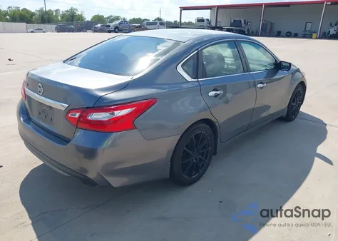 2017 Nissan Altima 2.5 S z USA, uszkodzony, nr VIN 1N4AL3AP0HN310551